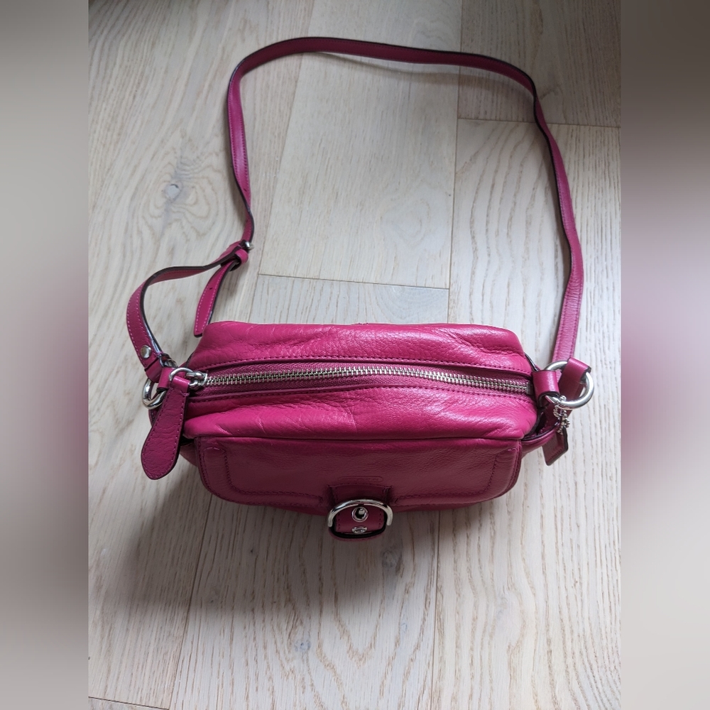 Coach leather camera bag - Picture 3 of 16